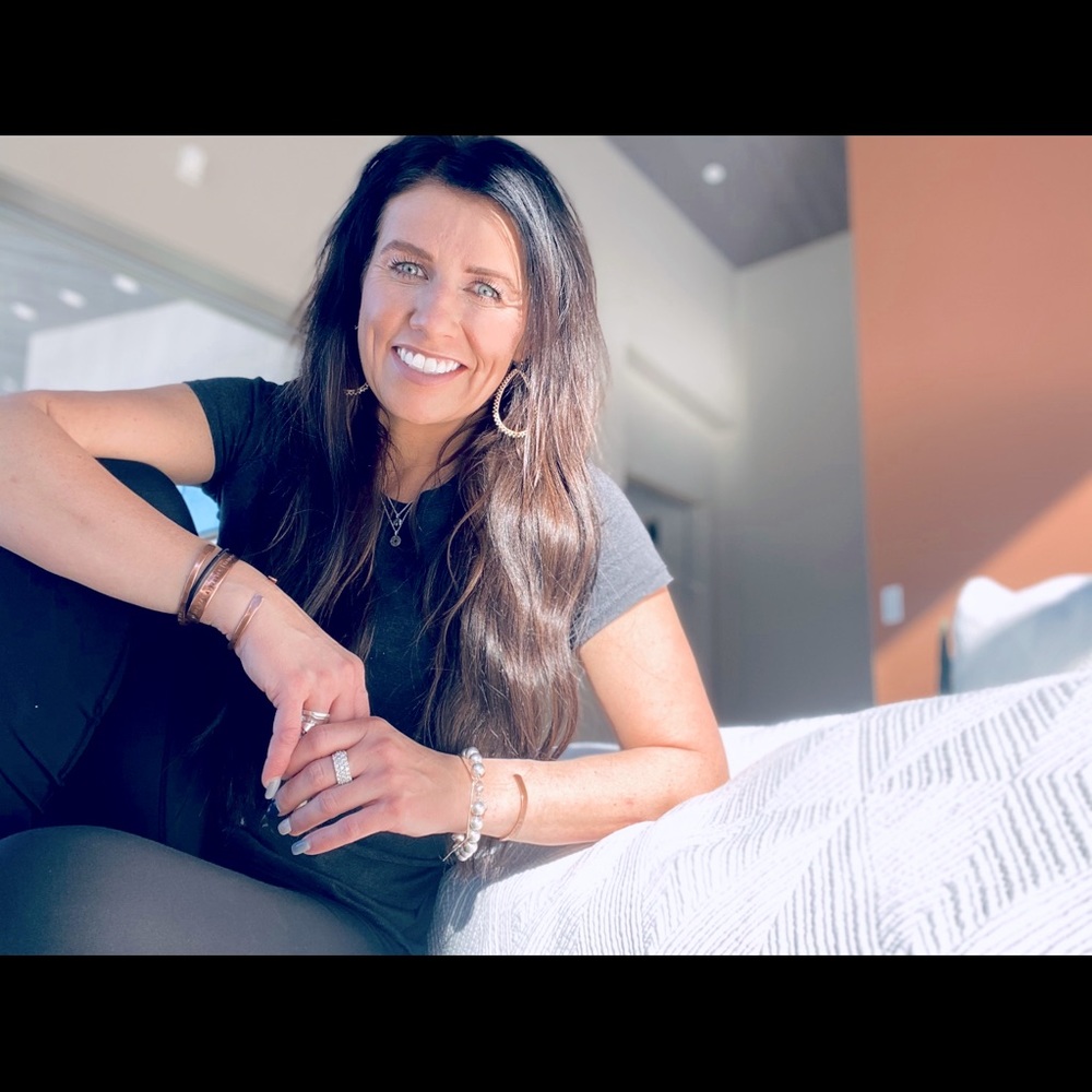 Meet your Posher, Tera